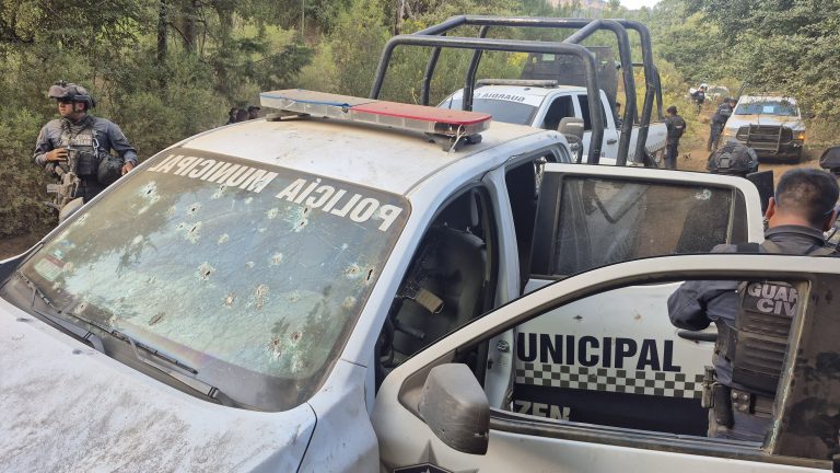 Delincuentes atacan a policías de Nahuatzen a balazos y con drones explosivos