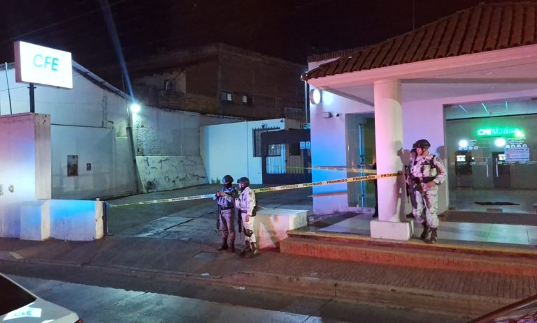 Ataque armado contra vehículo en instalaciones de la CFE en Uruapan no deja víctimas