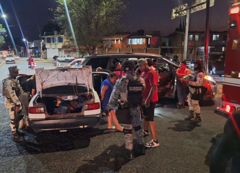 Al menos cinco lesionados, saldo preliminar de choque, en Uruapan