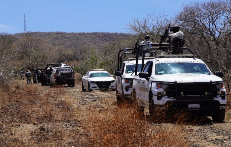 Localizan cadáver putrefacto de una mujer en predio cerril de Zamora