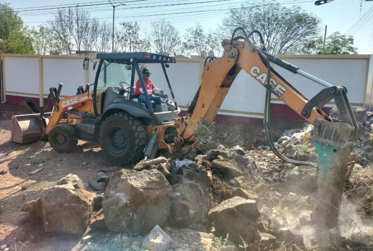Gobierno de Morelia avanza en la rehabilitación de caminos rurales