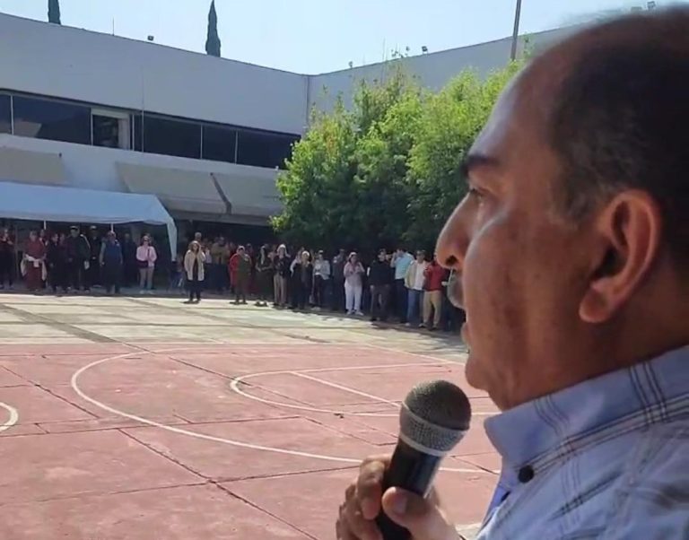 Levantan trabajadores paro de brazos caídos en SEE, recula autoridad medidas por ausentismo gremial