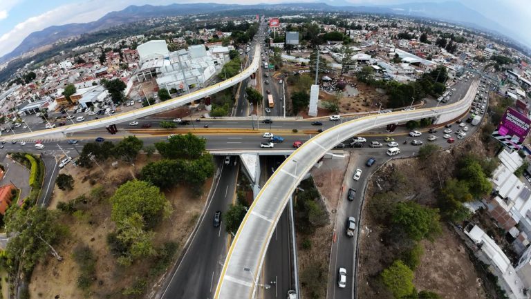 Inauguran distribuidor de salida a Pátzcuaro