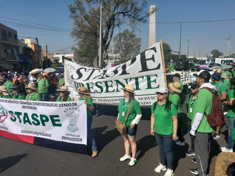 Miles de trabajadores marchan en exigencia de que Bedolla resuelva pliego petitorio de la menos 25 sindicatos