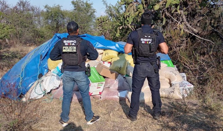 Policía Morelia recupera mercancía robada de empresa de abarrotes en salida a Mil Cumbres
