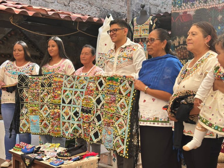 Invitan al 25 Concurso Local de Textil de Algodón Bordado de Santa Cruz Tzintzuntzan