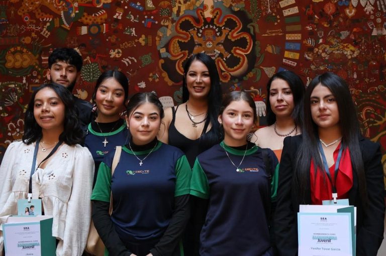 Estudiantes del Cecytem se convierten en Embajadores Juveniles Anticorrupción