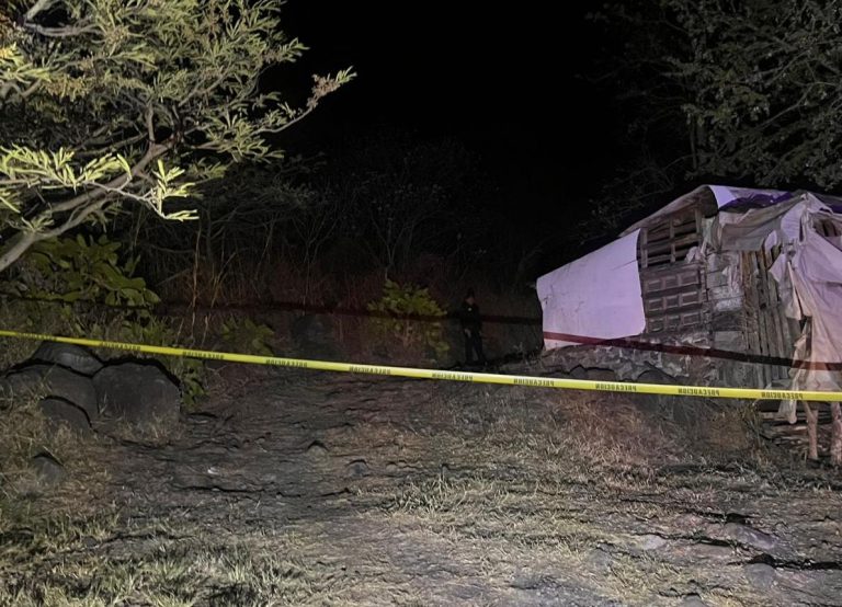 Localizan cadáver baleado y encobijado, en Zamora
