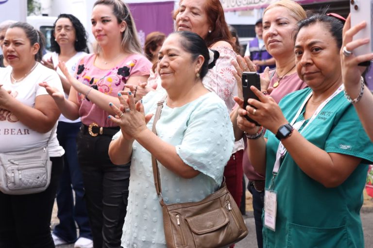 Seimujer impulsa emprendimientos de mujeres con kermés “Las Solidarias”