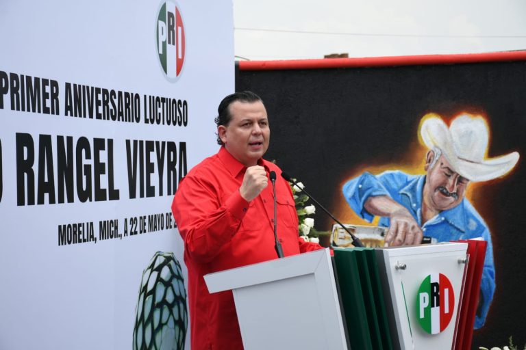 Sergio Rangel sí honraba el sombrero, no lo usaba de disfraz para aplaudirle al gobernador: Memo Valencia