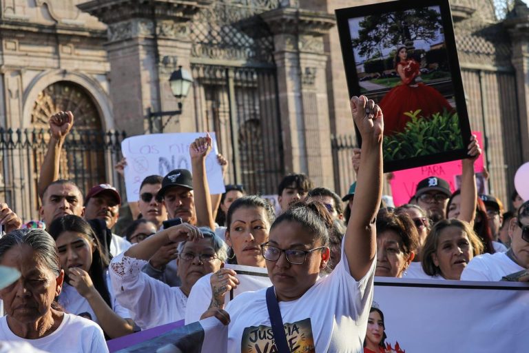 Marchan para exigir justicia para Valeria