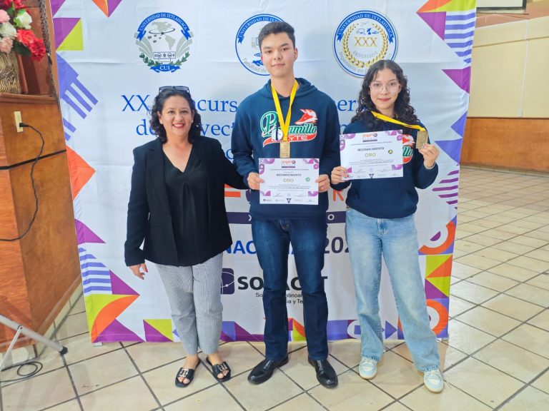 Estudiantes del Cecytem cosechan medallas de oro, plata y bronce en Infomatrix Nacional 2026