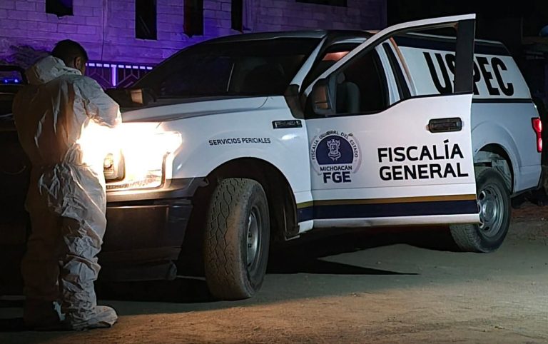 Criminales balean a hermanos en Apatzingán; hay un muerto y un herido