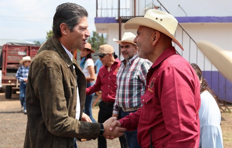 Reitera Alfonso Martínez Alcázar su compromiso con el campo moreliano