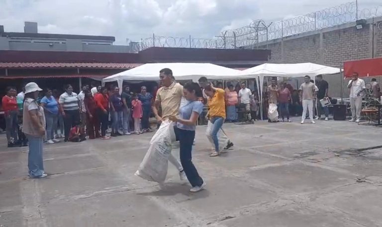 Celebran el Día de las Madres en Centros Penitenciarios de Michoacán