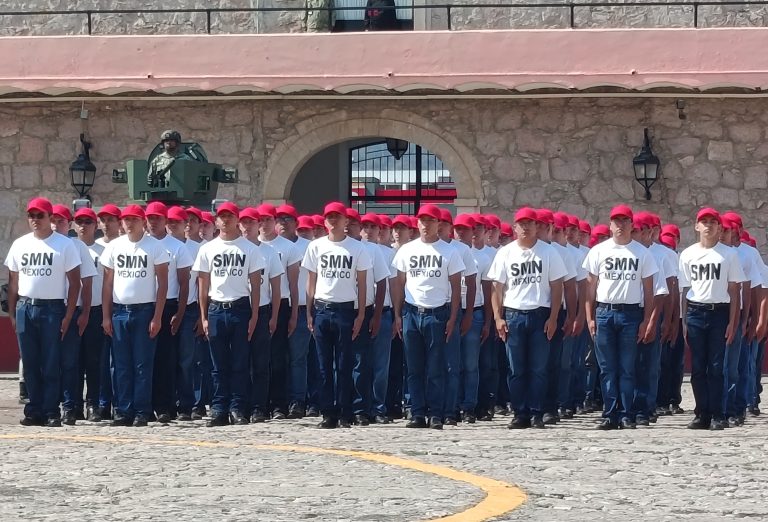 Realizan 389 jóvenes toma de protesta de bandera del Servicio Militar Nacional en Morelia