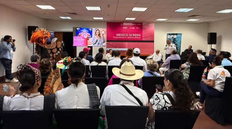 Proyectan potencial cinematográfico del estado en el Tianguis Turístico 2026