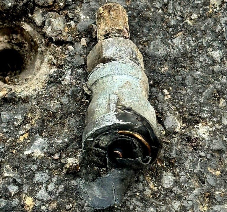 Hallan restos de artefacto explosivo arrojado desde un dron en la región de Zinapécuaro