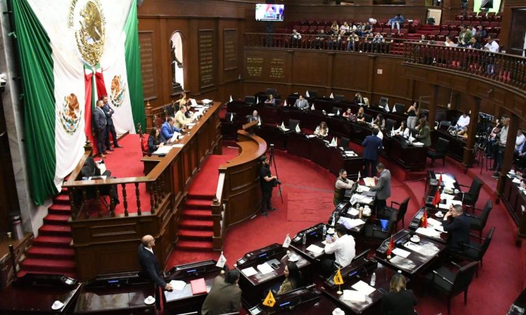 Reviven en Michoacán iniciativa para retirar patria potestad a acusados de feminicidio