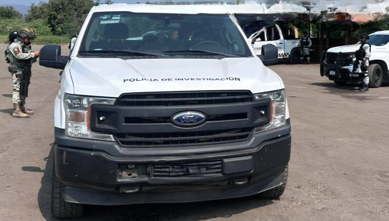 Hallan dos osamentas en presunta fosa clandestina en Cenobio Moreno, Apatzingán
