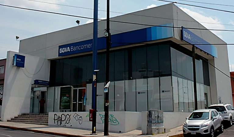 Dos cuentahabientes son asaltadas dentro de BBVA, al norte de Morelia