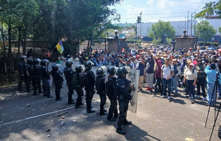 Denuncian comunidades indígenas que sobreviven entre asedio criminal y negligencia gubernamental