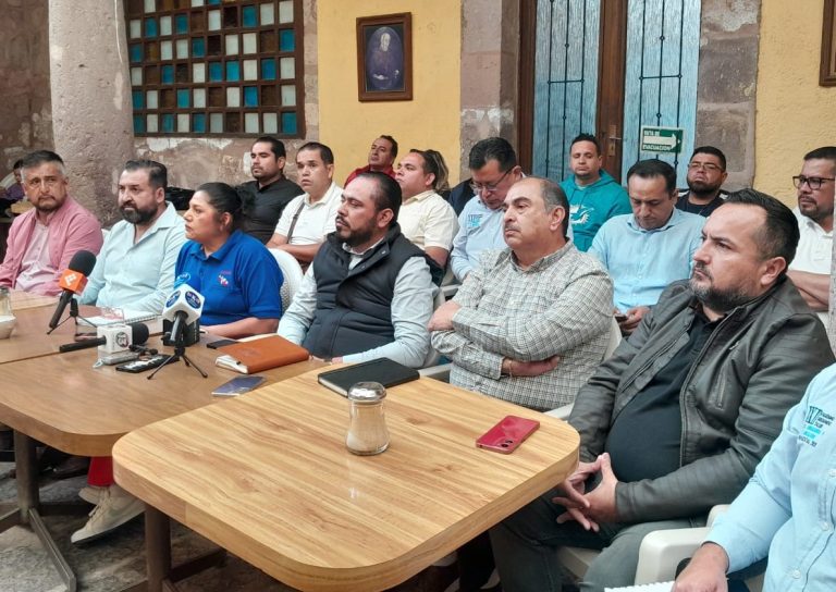Si no es en manos de gobernador, no dejará CNTE pliego petitorio a otra autoridad, advierte magisterio