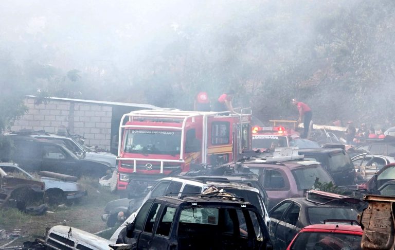 Se registra incendio en “deshuesadero” de Tacámbaro