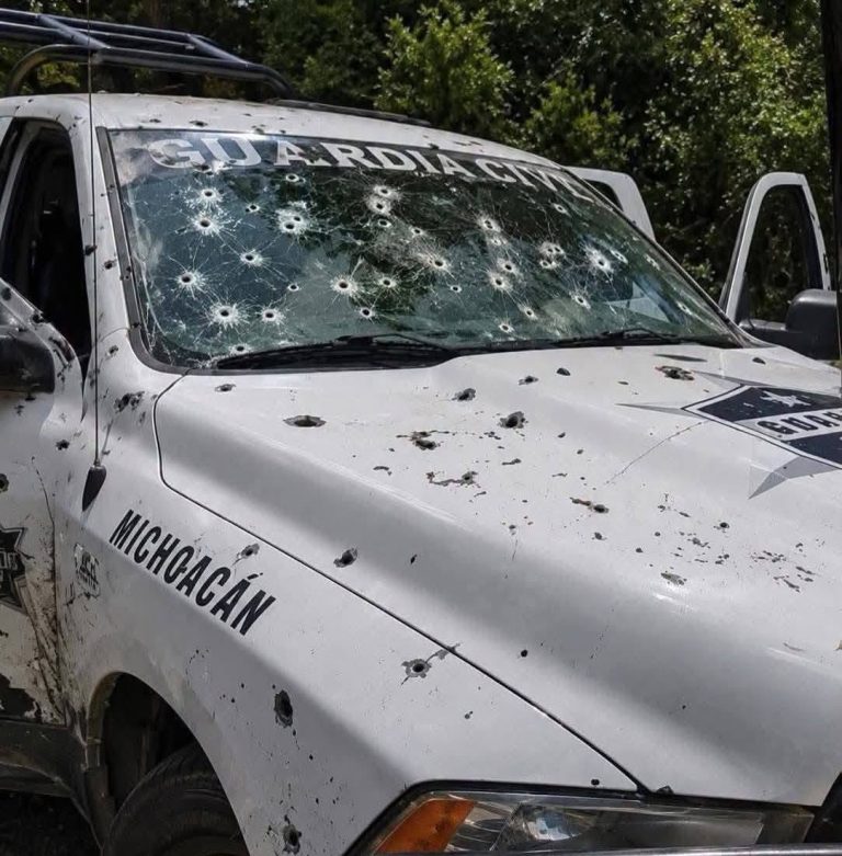 Delincuentes emboscan a policías en la región de Nahuatzen; hay cinco oficiales muertos y cinco heridos