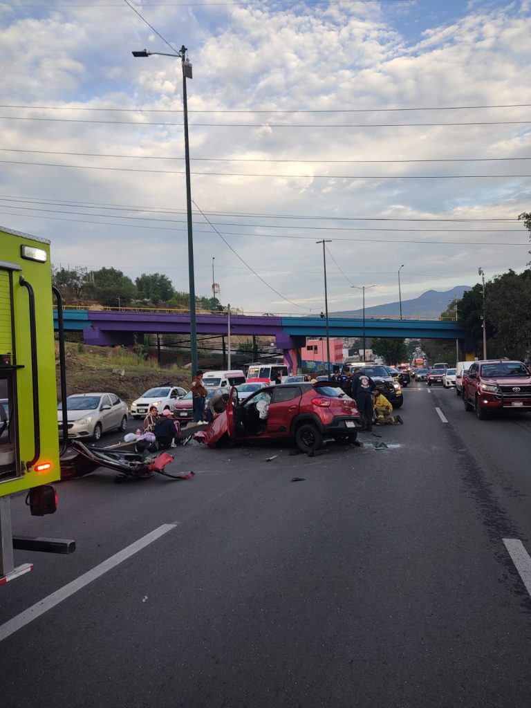 Accidente vehicular en el Libramiento Norte de Morelia deja una persona lesionada