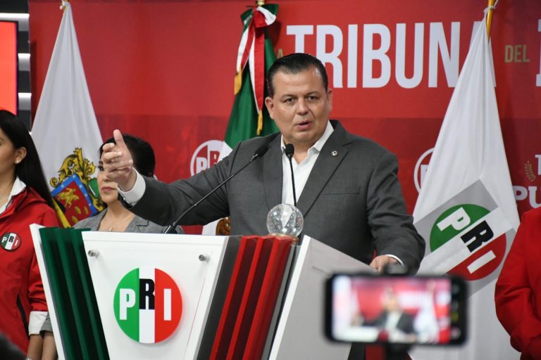Fotografías exhibidas por Guillermo Valencia vinculan a actores políticos de Villa Madero con presunto operador del CJNG