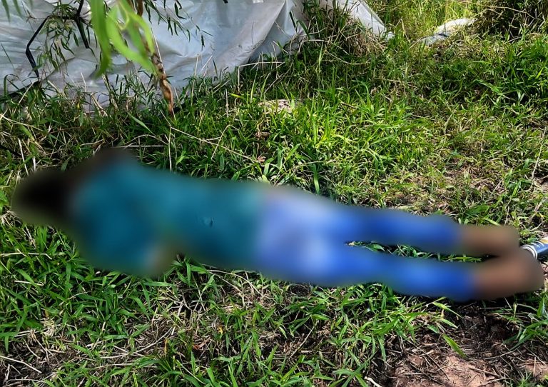 Localizan a hombre asesinado a balazos en la cabecera municipal de Queréndaro