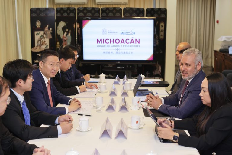 Bedolla y embajador de China refuerzan colaboración comercial, cultural y académica