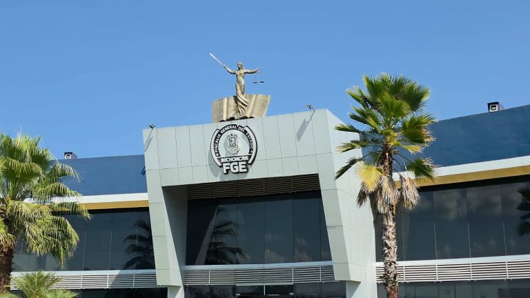 Vinculan a proceso a dos estudiantes normalistas presuntos responsables de secuestro exprés agravado y robo