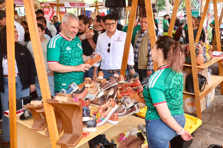Artesanías, gastronomía y cultura: el «Jalo Futbolero» reúne lo mejor de Michoacán, destaca Bedolla