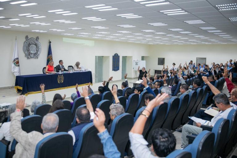Andrés Raya y Héctor García, nuevos directores de las Facultades de Atención Integral en Ciencias de la Salud y de Bellas Artes