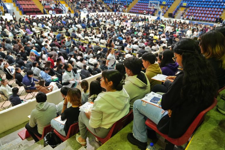 Inicia etapa de exámenes de nuevo ingreso a UMSNH; cerca de 25 mil aspirantes buscan un lugar