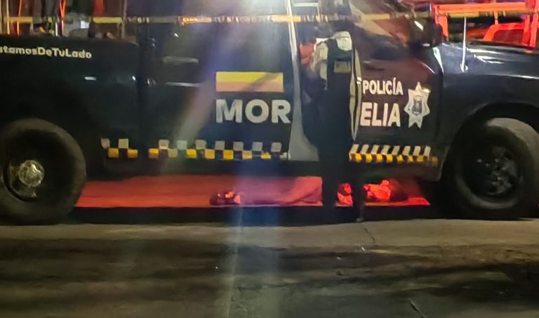 Sujetos en motocicleta matan a un peatón en la colonia El Realito, de Morelia