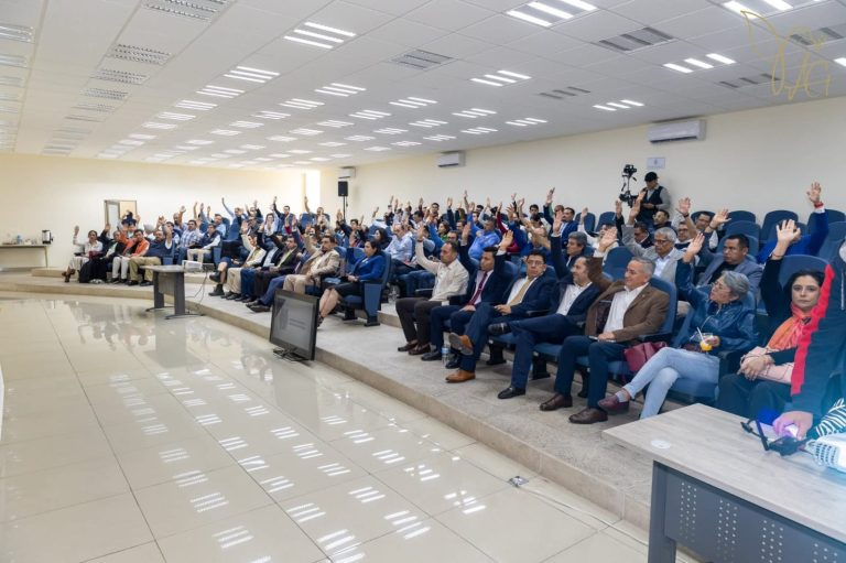 Van 11 relevos de directores de 22 que ya cumplieron cuatrienio en planteles de UMSNH