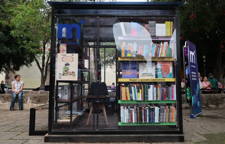 Inauguran cabinas de lectura ‘Morelia se lee’