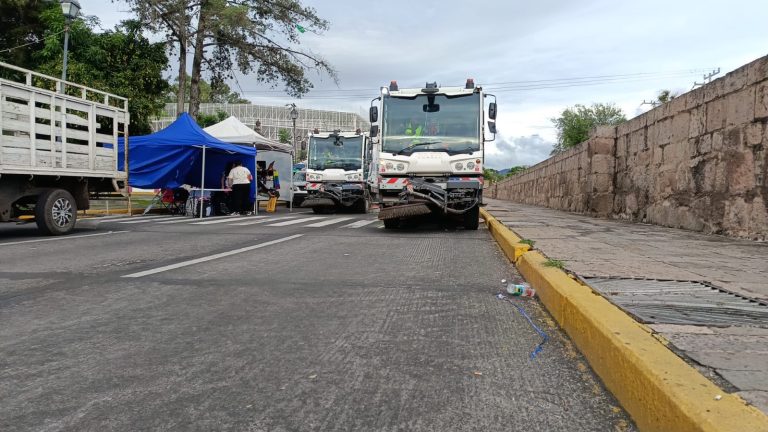 Retiran 4.5 toneladas de basura tras marcha del orgullo, en Morelia