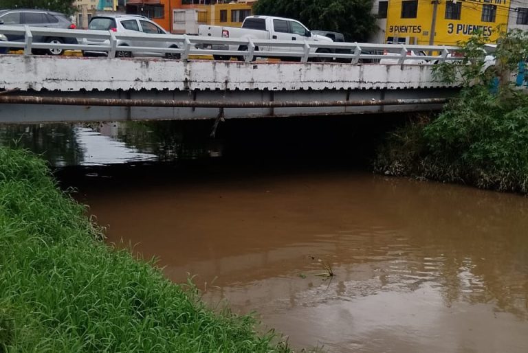 Monitorean niveles de ríos de Morelia