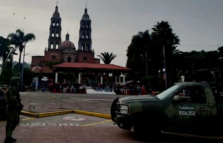 Presuntos integrantes de grupo criminal son detenidos tras operativo militar en San Juan Nuevo