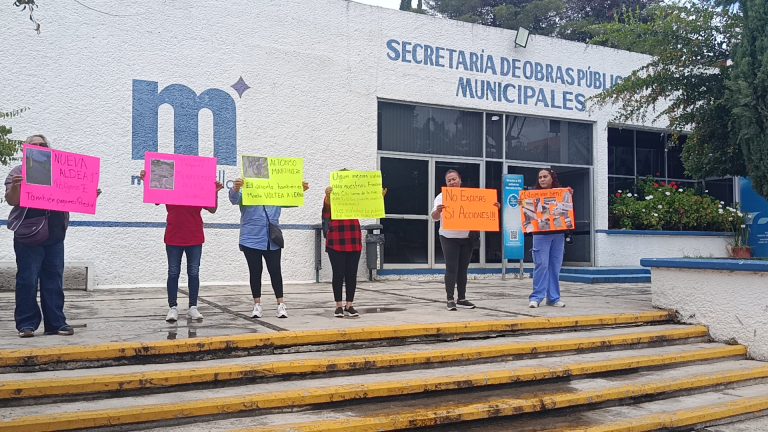 Vecinos de las colonias del Oriente se manifestaron para exigir mejores vialidades y accesos 