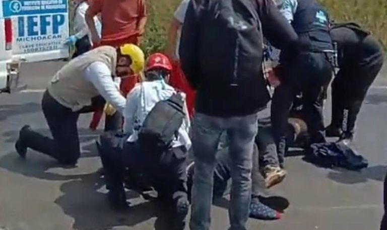 Automovilista atropella a estudiante normalista en la Morelia-Pátzcuaro