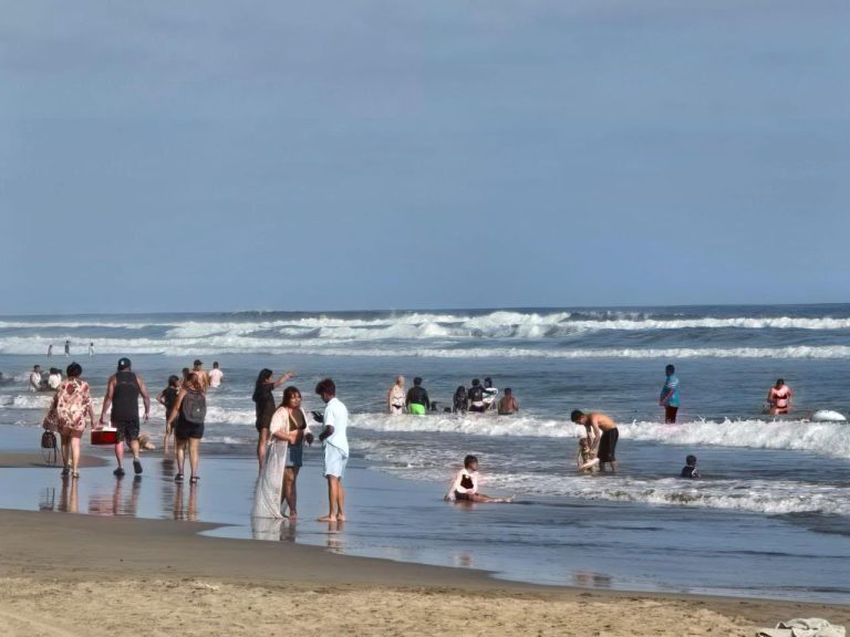 Playas de Michoacán, listas para este verano