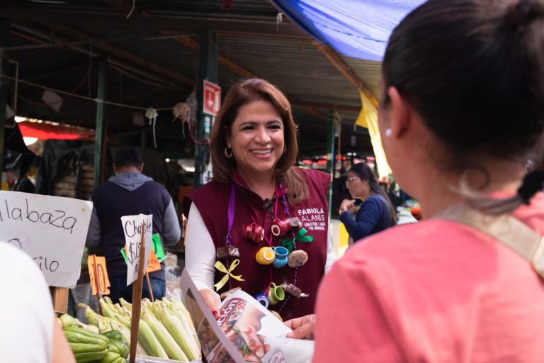 La unidad se construye caminando con el pueblo: Fabiola Alanís