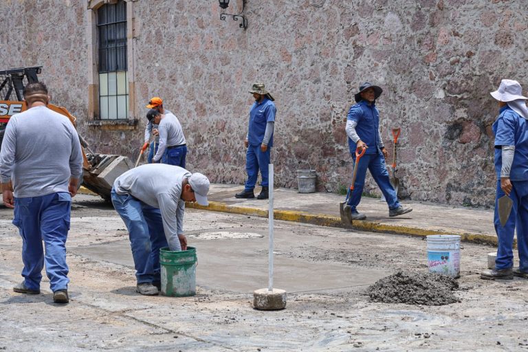 Restablecen el funcionamiento del drenaje sanitario frente a la XXI Zona Militar