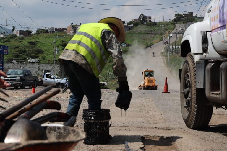 Gobierno de Morelia realiza jornadas permanentes de bacheo en distintos puntos de la ciudad