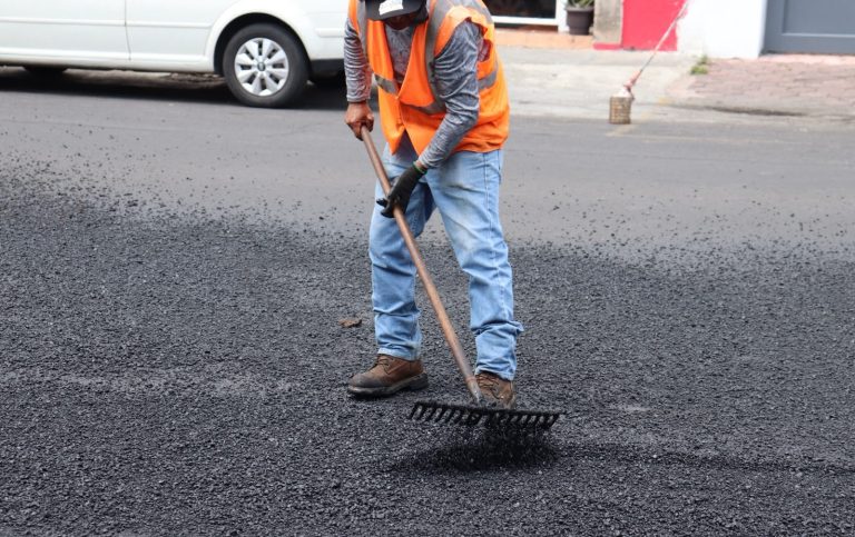Más vialidades renovadas con el programa de reencarpetamiento del Gobierno de Morelia
